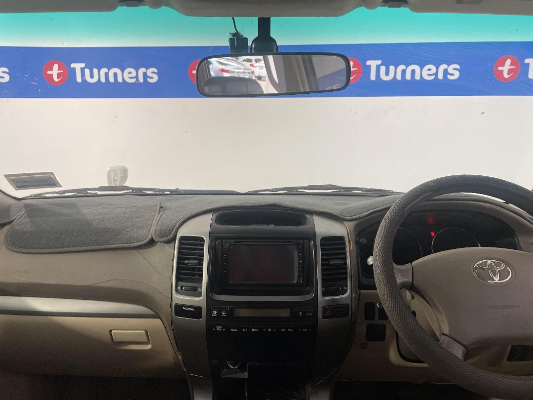 Photo '17' of Toyota Landcruiser Prado Photo '17' of Toyota Landcruiser Prado