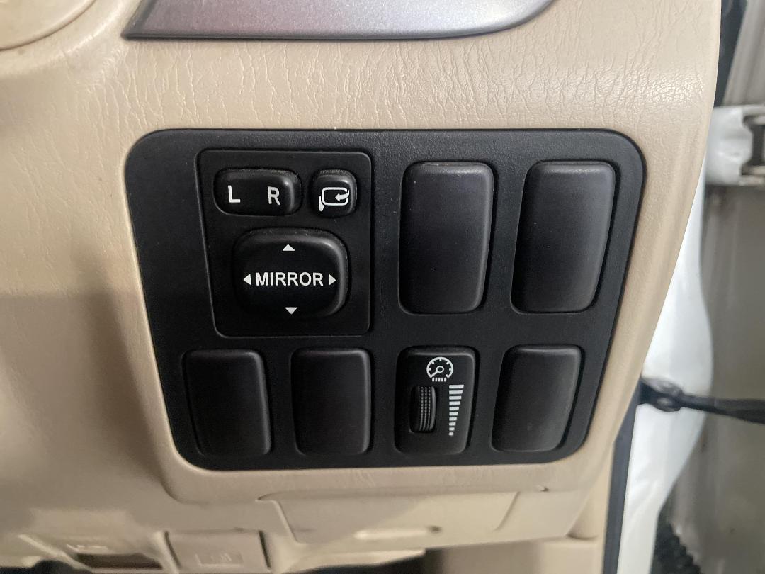 Photo '24' of Toyota Landcruiser Prado Photo '24' of Toyota Landcruiser Prado