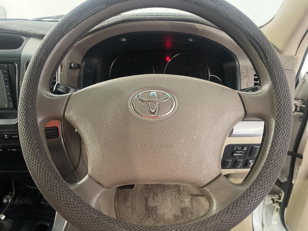 Photo '25' of Toyota Landcruiser Prado Photo '25' of Toyota Landcruiser Prado