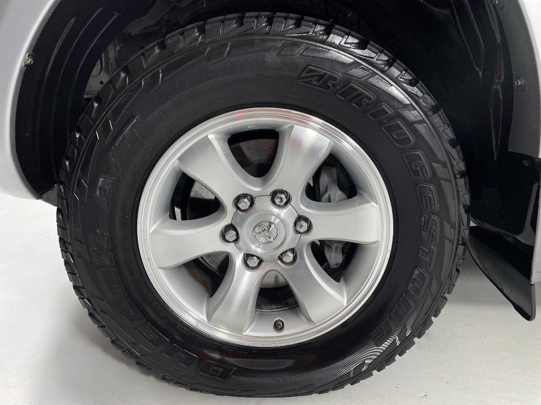 Photo '10' of Toyota Landcruiser Prado