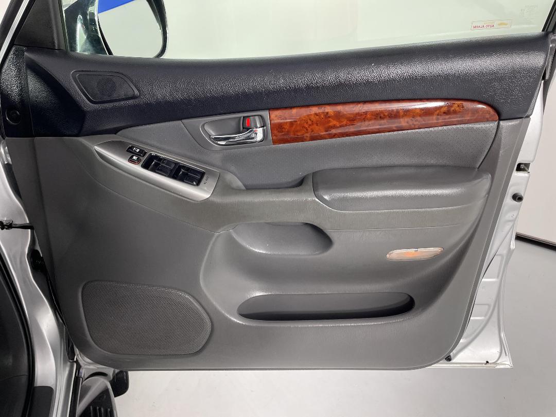 Photo '15' of Toyota Landcruiser Prado