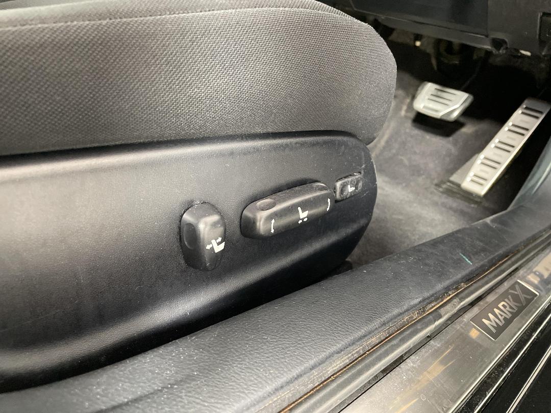 Photo '26' of Toyota Markx Photo '26' of Toyota Markx