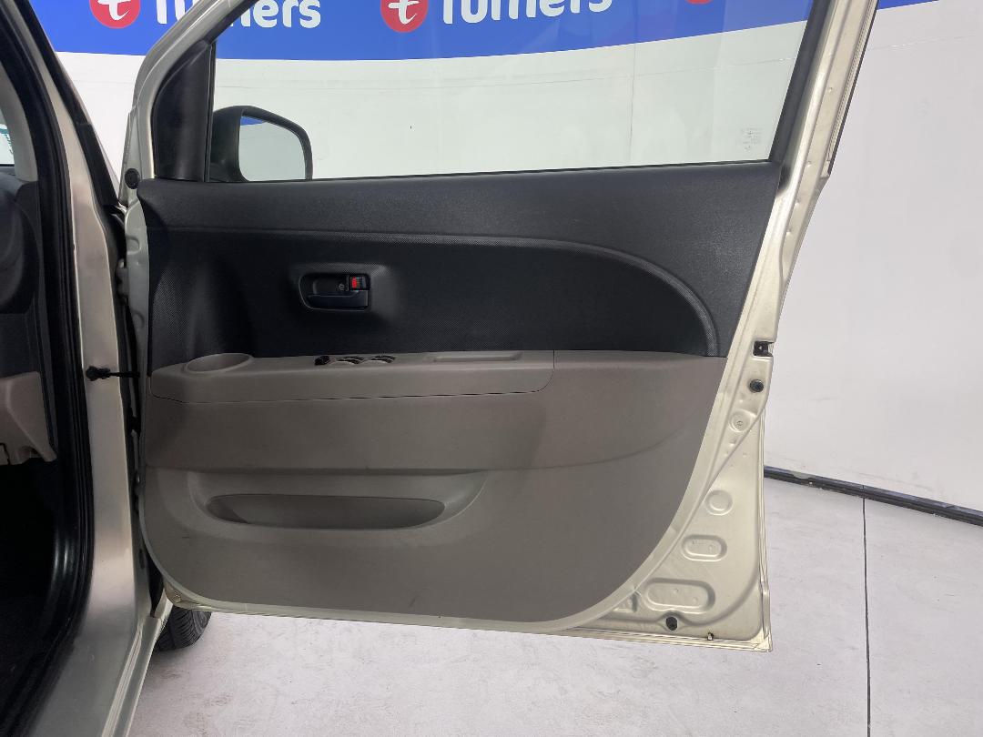 Photo '15' of Toyota Passo