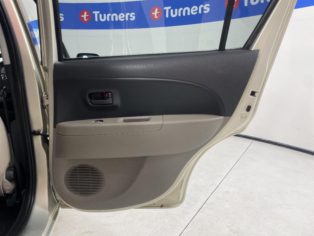 Photo '19' of Toyota Passo