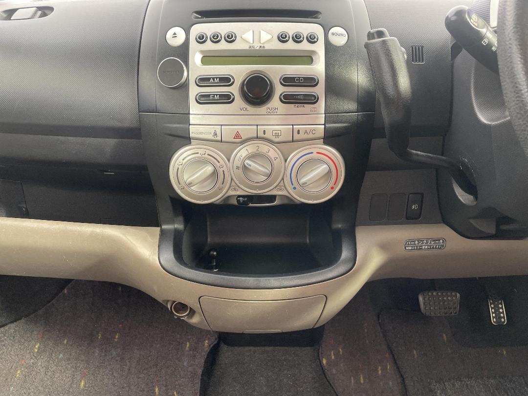 Photo '18' of Toyota Passo