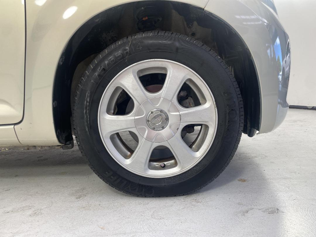 Photo '9' of Toyota Passo