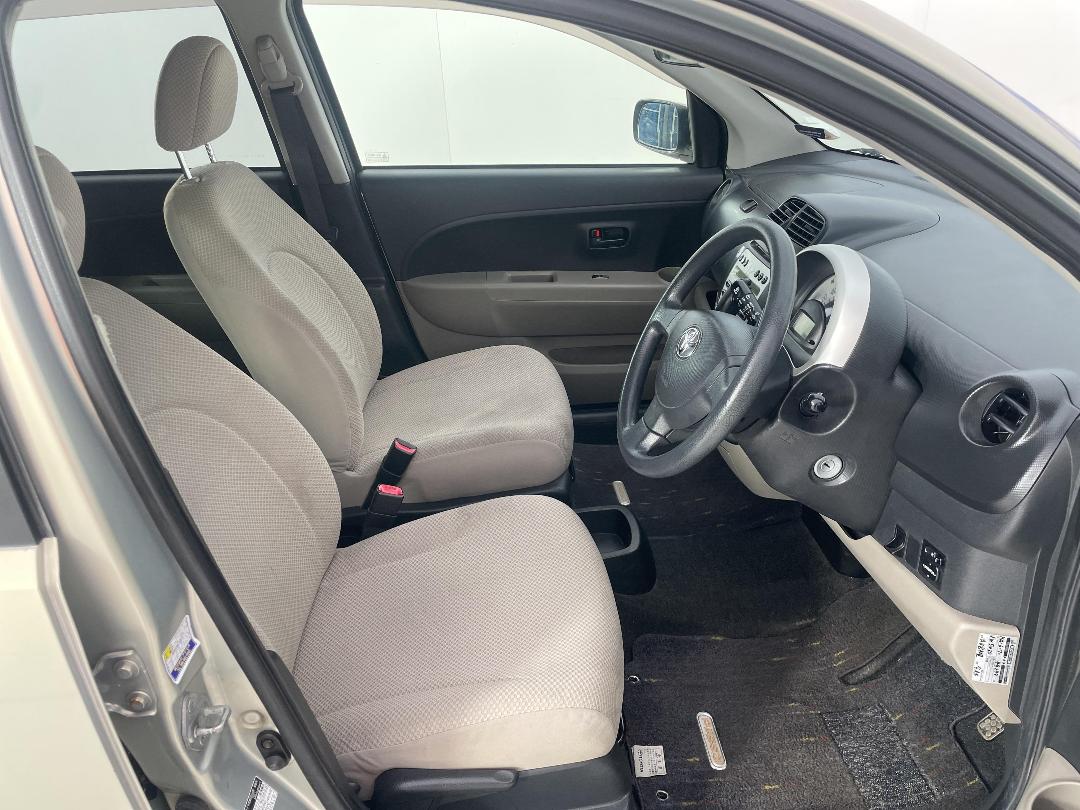 Photo '16' of Toyota Passo