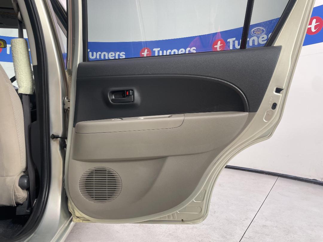 Photo '19' of Toyota Passo