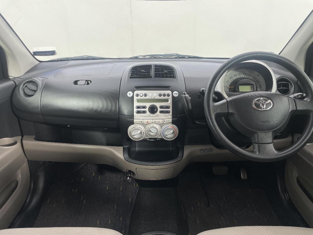 Photo '17' of Toyota Passo