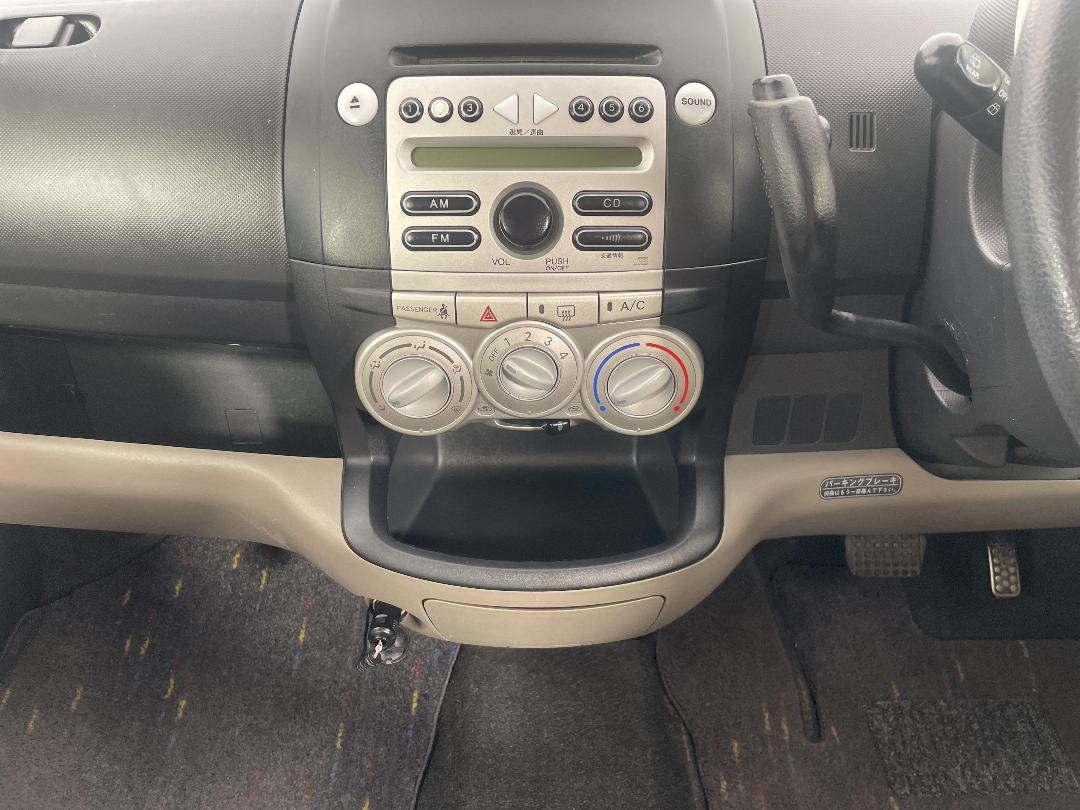 Photo '18' of Toyota Passo