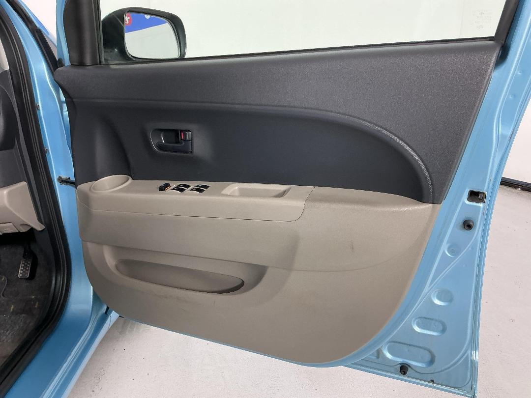 Photo '15' of Toyota Passo