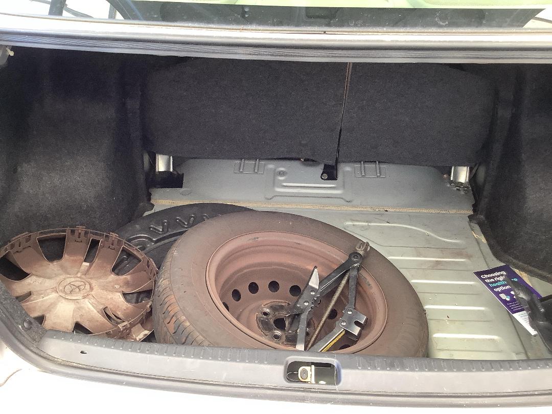 Photo '6' of Toyota Platz 1.5L Photo '6' of Toyota Platz 1.5L