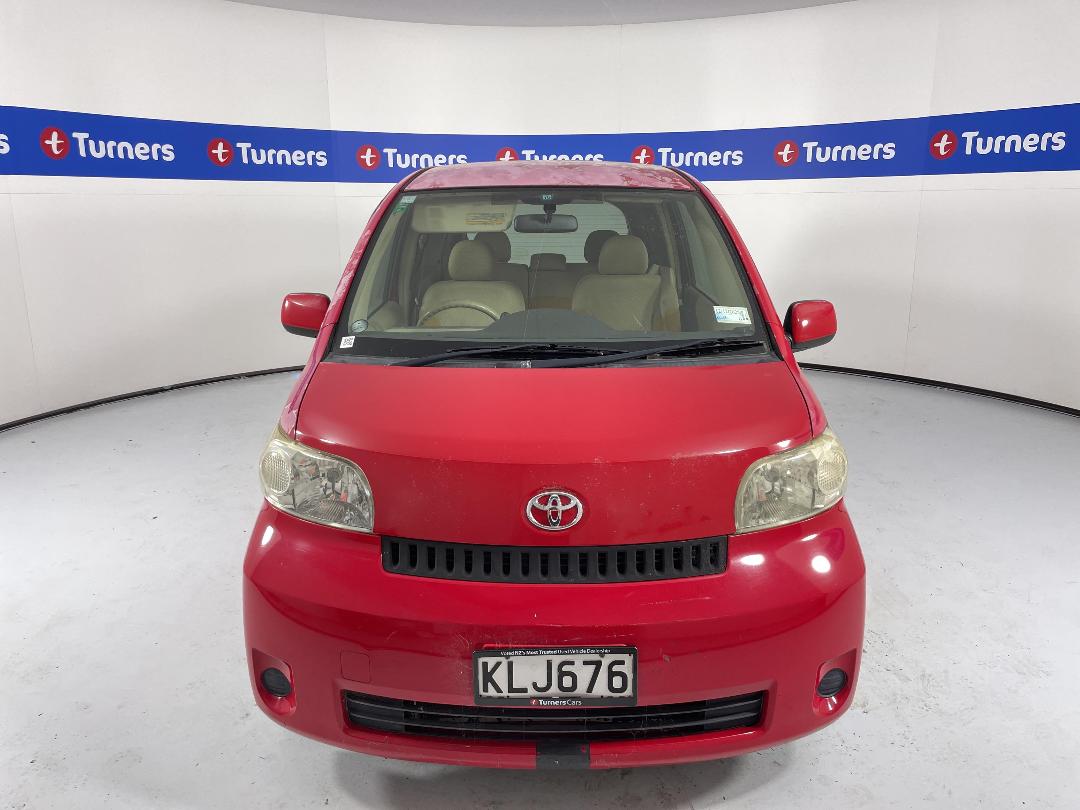 Photo '2' of Toyota Porte Photo '2' of Toyota Porte