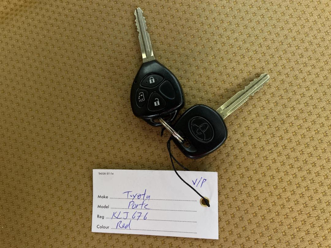 Photo '21' of Toyota Porte Photo '21' of Toyota Porte