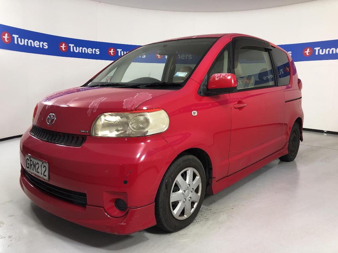 Photo '4' of Toyota Porte