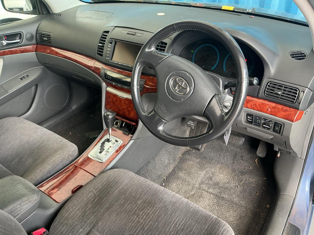 Photo '24' of Toyota Premio