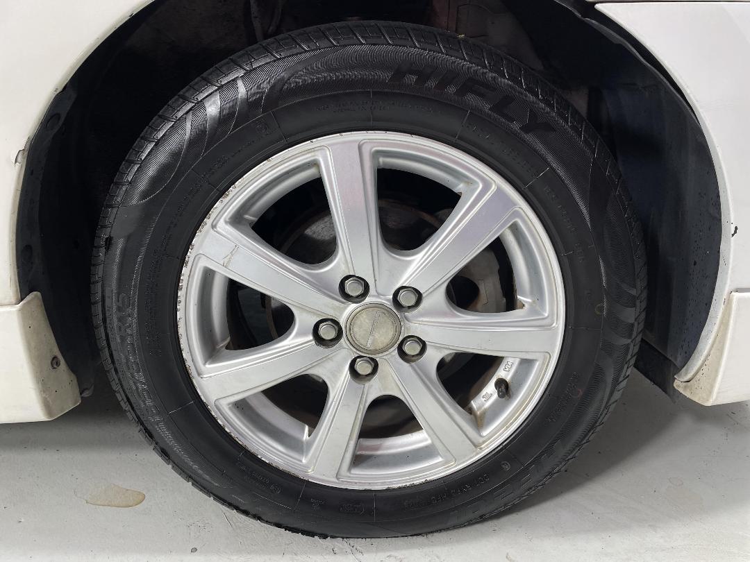 Photo '9' of Toyota Prius