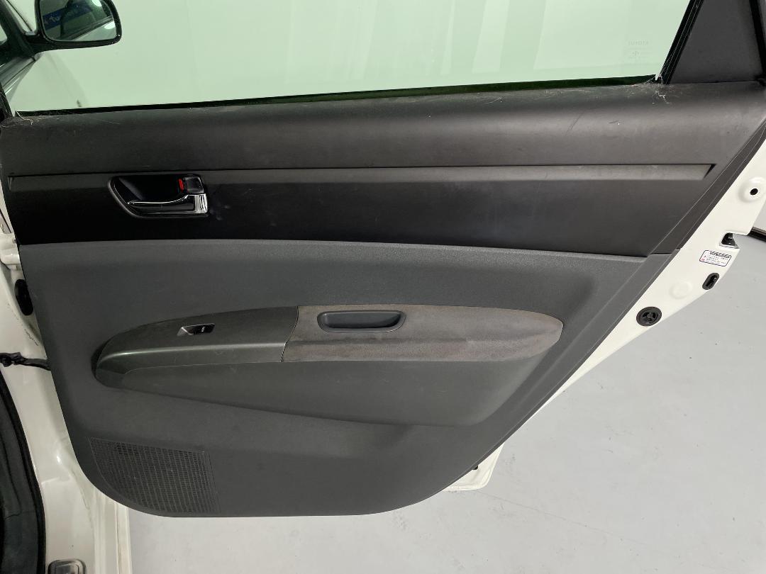 Photo '19' of Toyota Prius