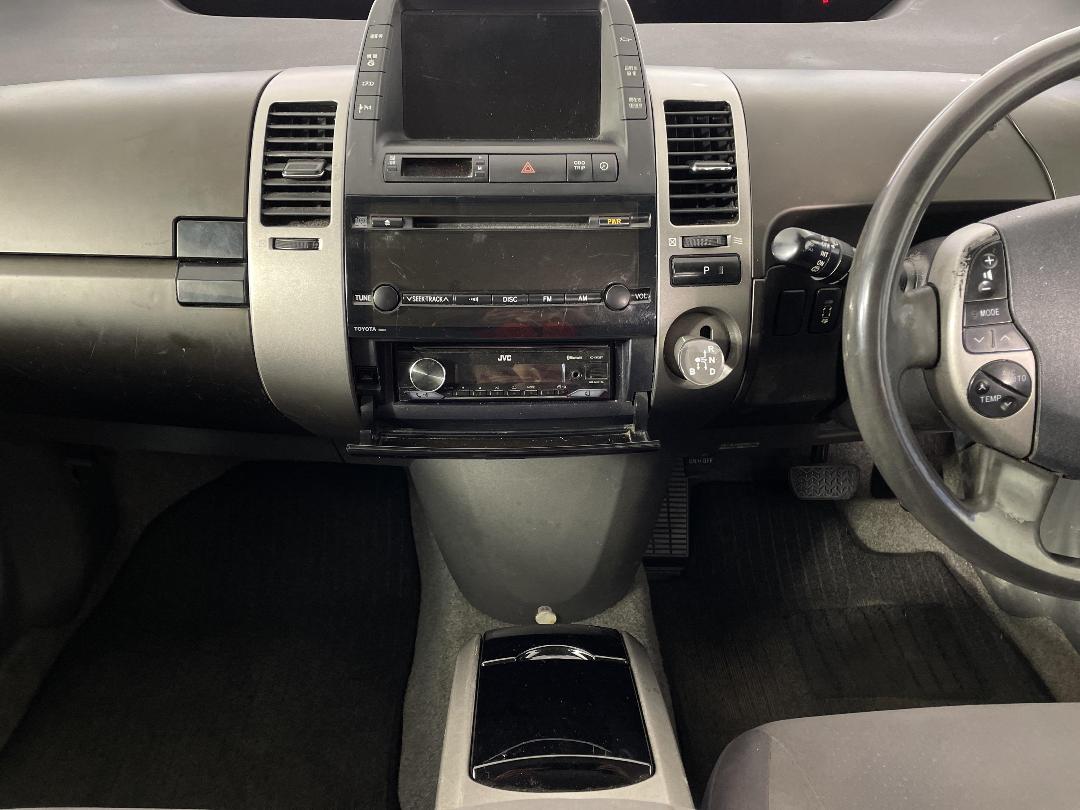 Photo '18' of Toyota Prius