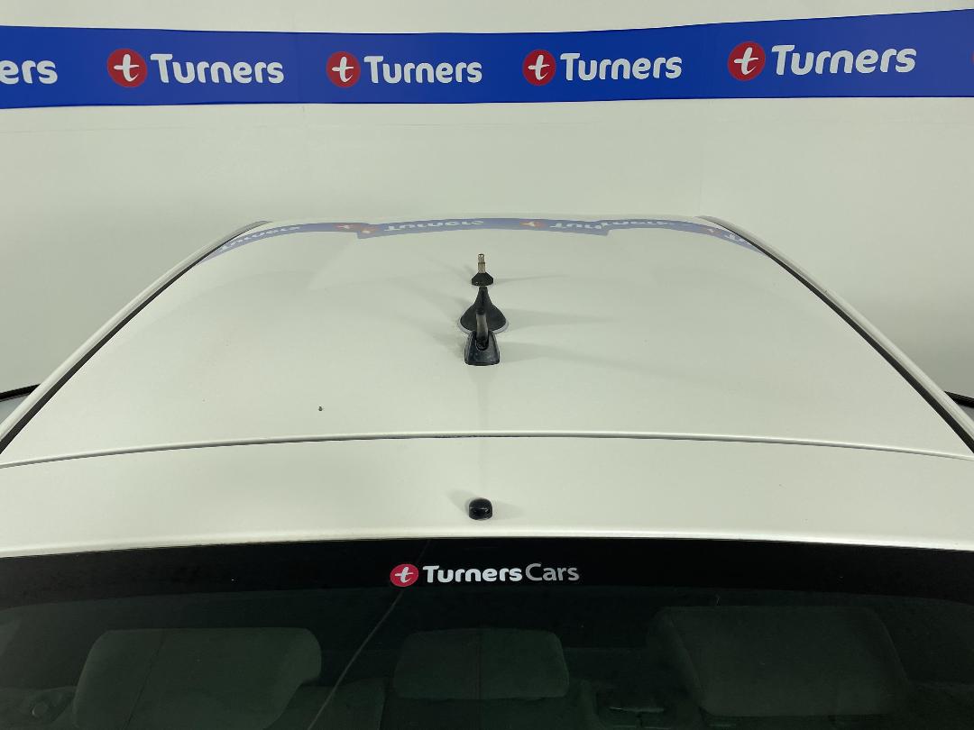 Photo '32' of Toyota Prius