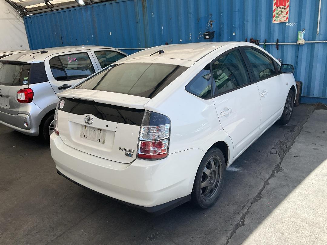 Photo '12' of Toyota Prius Hybrid Photo '12' of Toyota Prius Hybrid