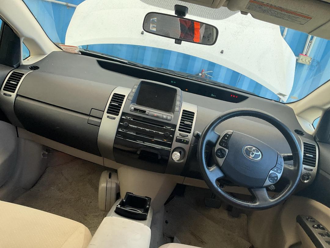 Photo '20' of Toyota Prius Hybrid Photo '20' of Toyota Prius Hybrid