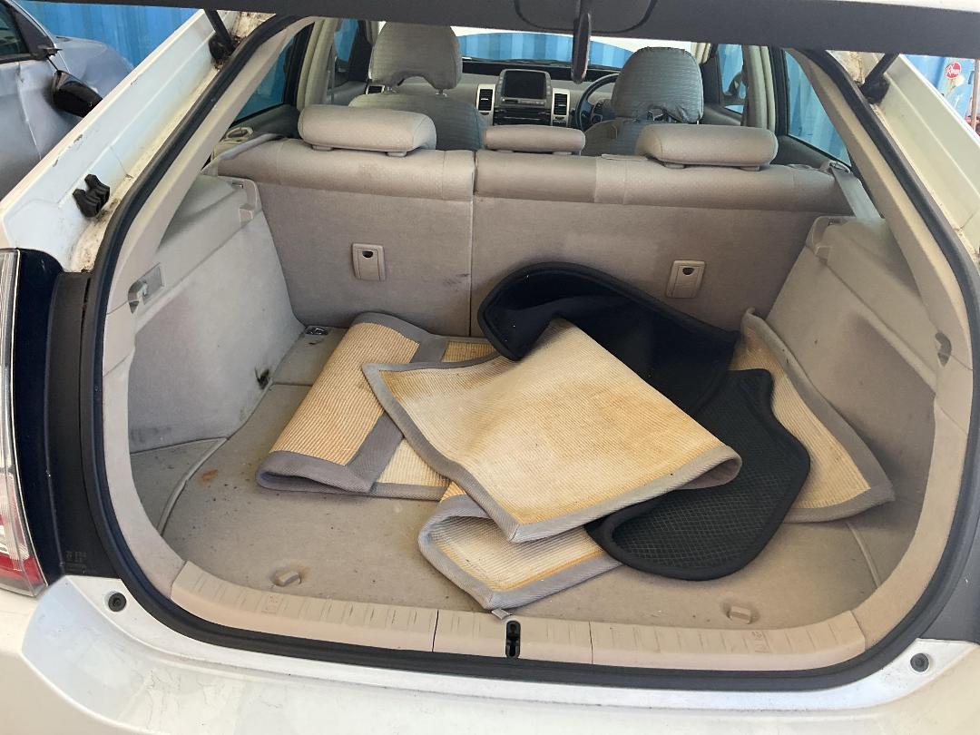 Photo '21' of Toyota Prius Hybrid Photo '21' of Toyota Prius Hybrid