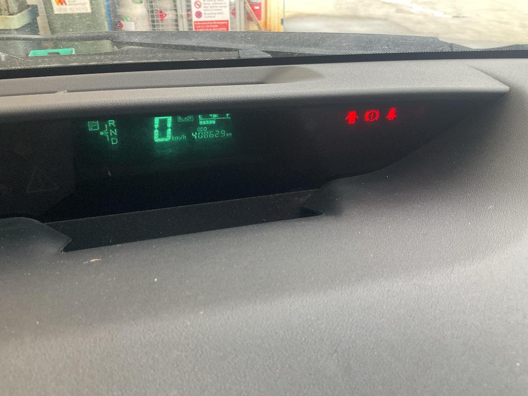 Photo '8' of Toyota Prius