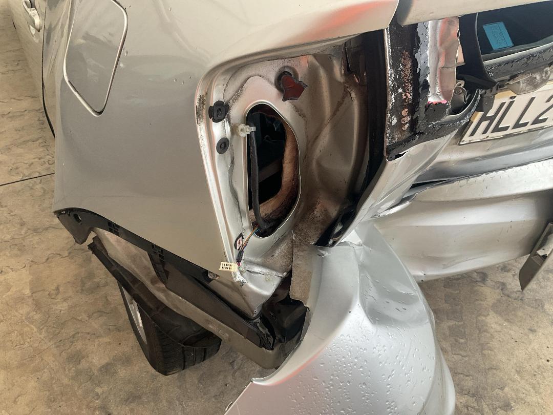 Photo '16' of Toyota Prius