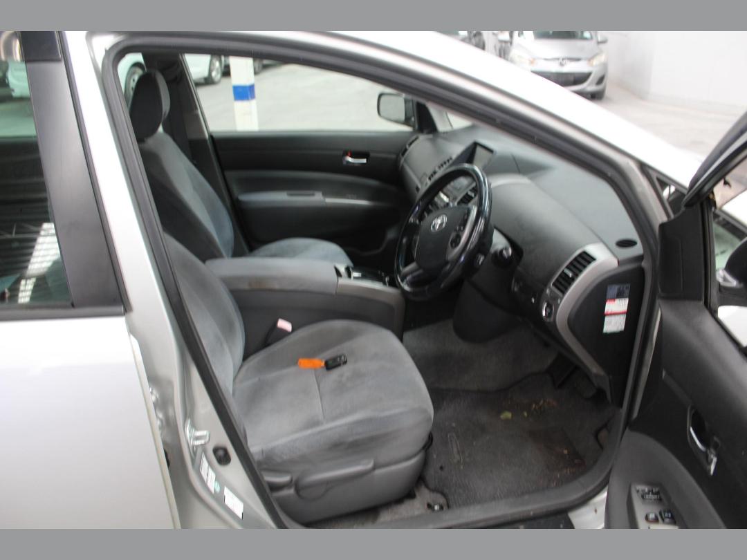 Photo '6' of Toyota Prius