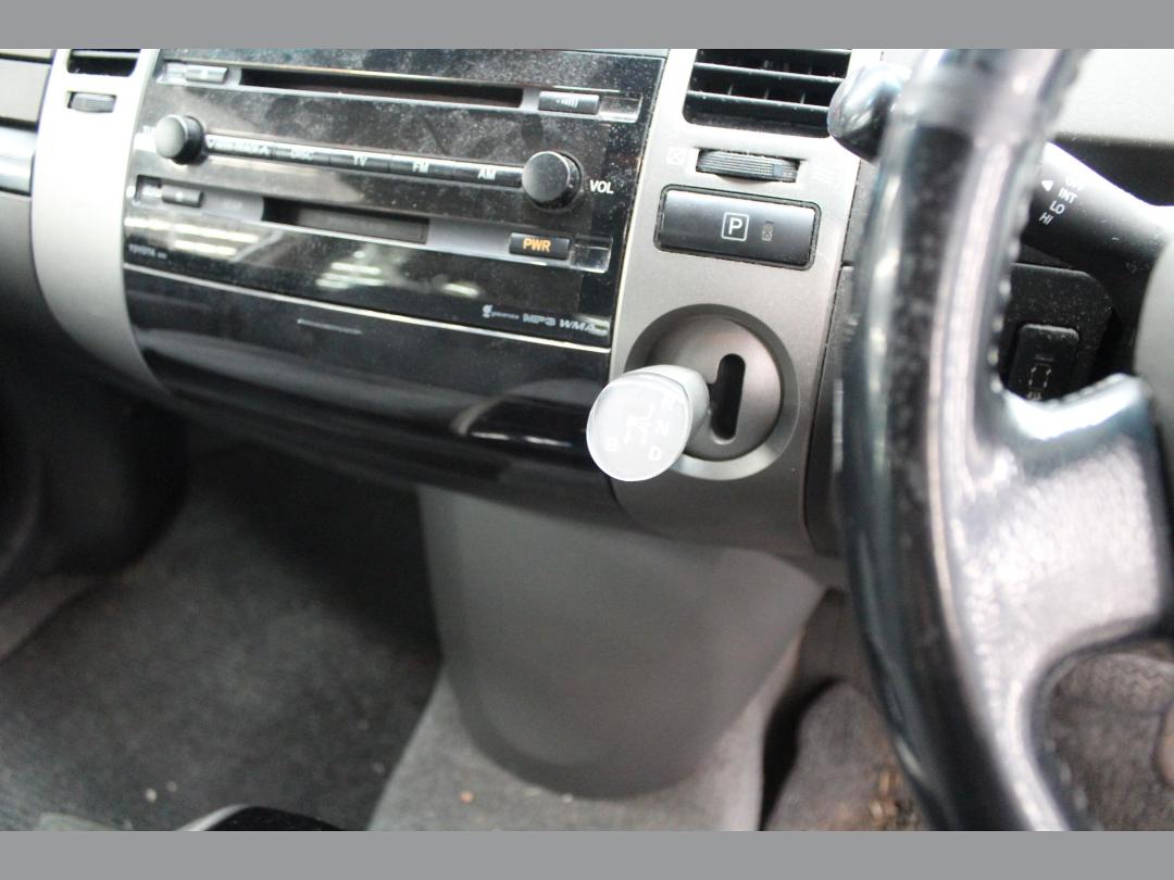 Photo '11' of Toyota Prius