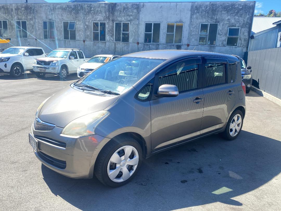 Photo '4' of Toyota Ractis Photo '4' of Toyota Ractis