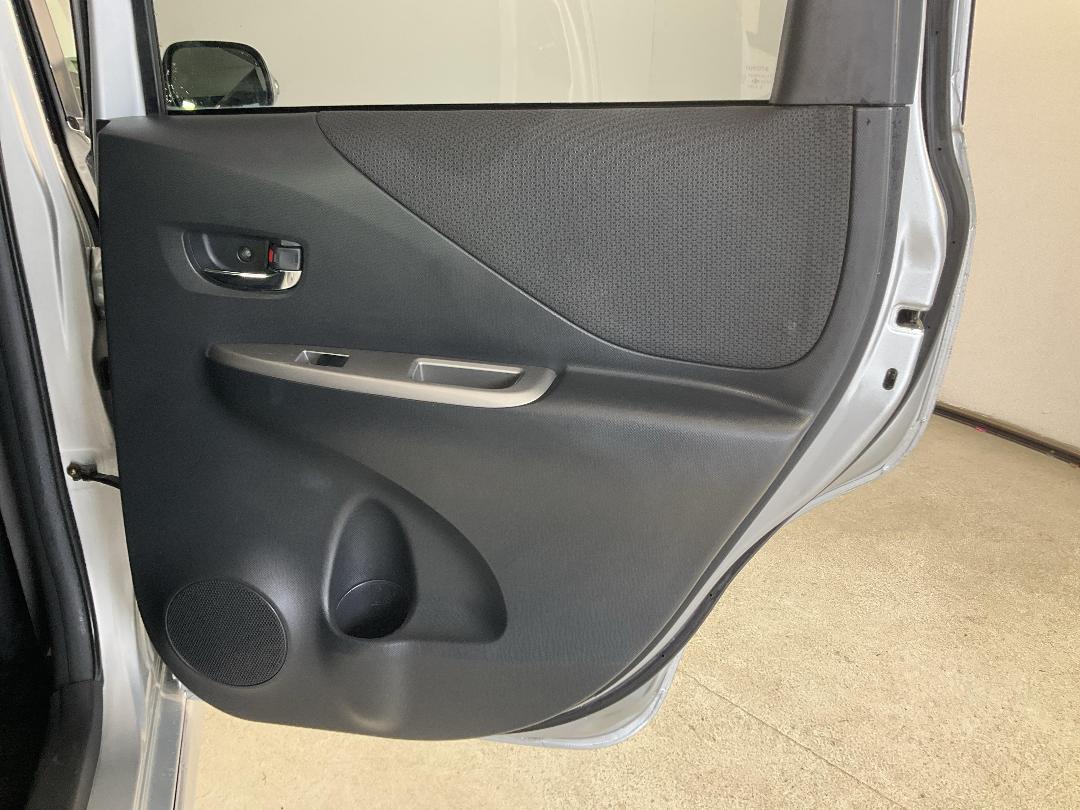 Photo '19' of Toyota Ractis Photo '19' of Toyota Ractis