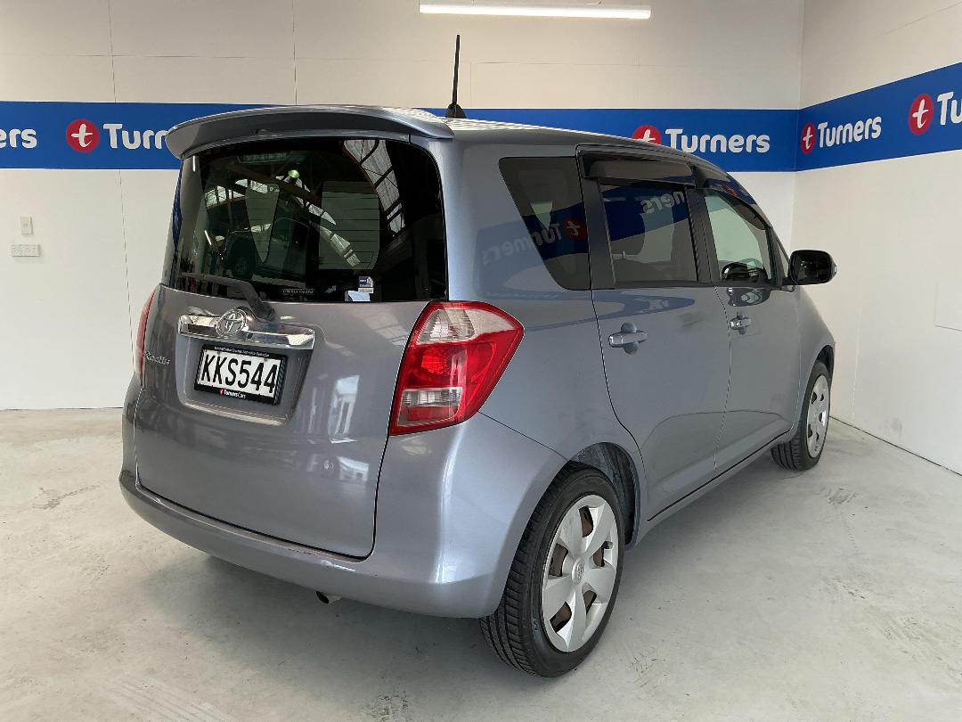 Photo '7' of Toyota Ractis Photo '7' of Toyota Ractis