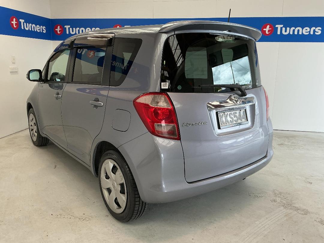 Photo '5' of Toyota Ractis Photo '5' of Toyota Ractis