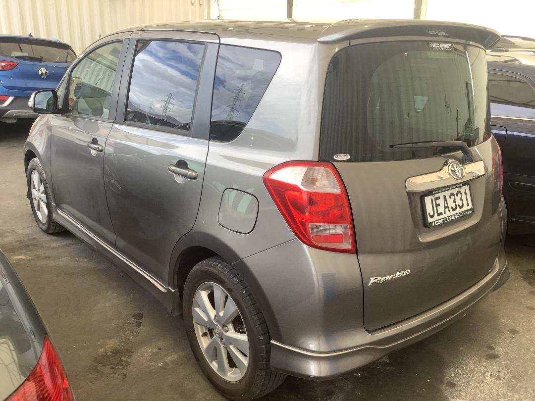 Photo '5' of Toyota Ractis