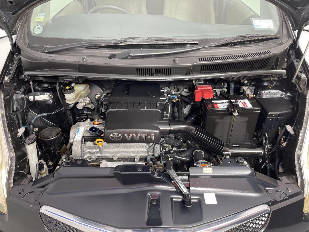 Photo '13' of Toyota Ractis