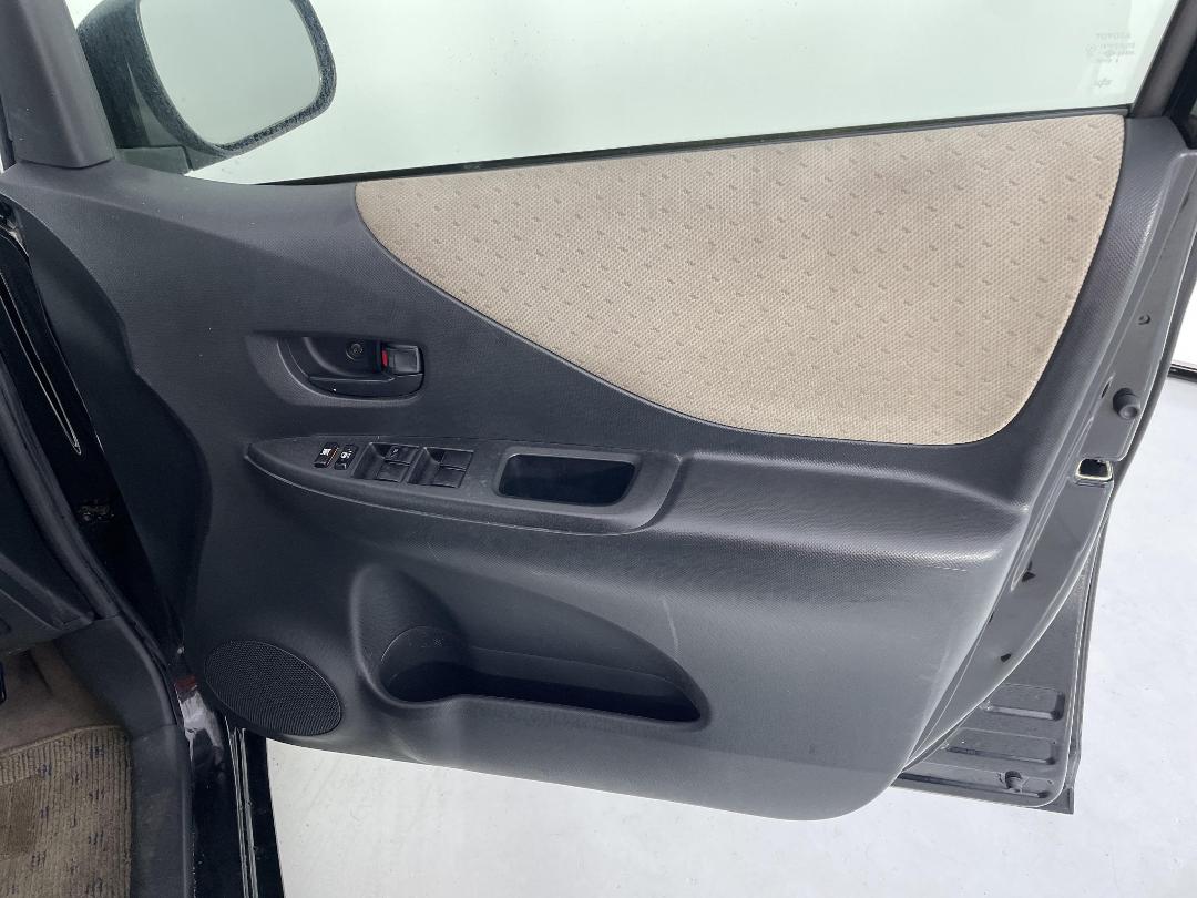 Photo '15' of Toyota Ractis