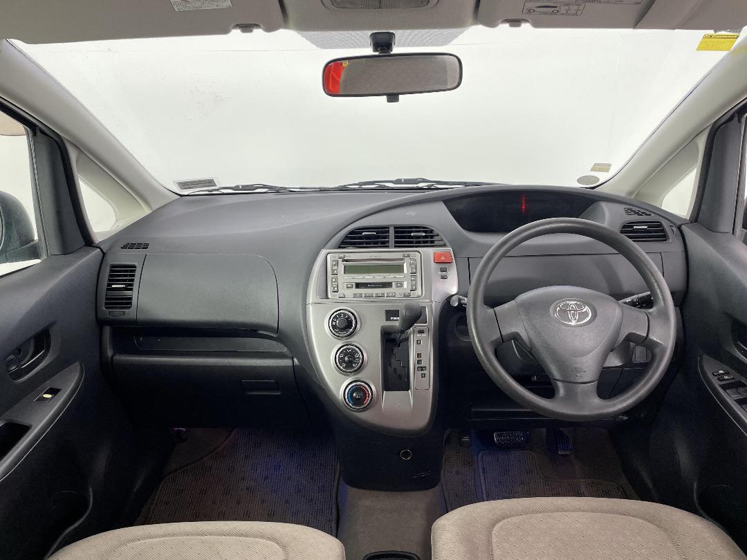 Photo '17' of Toyota Ractis