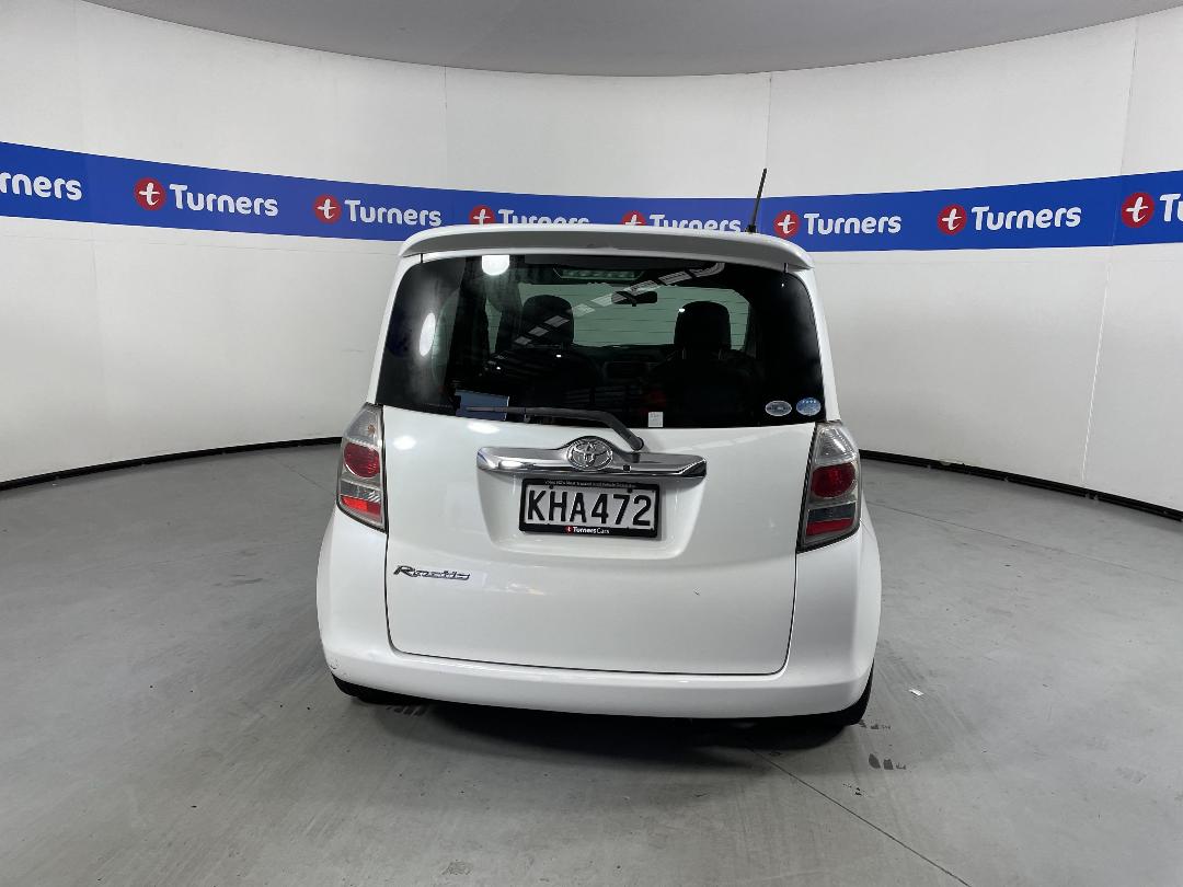 Photo '6' of Toyota Ractis