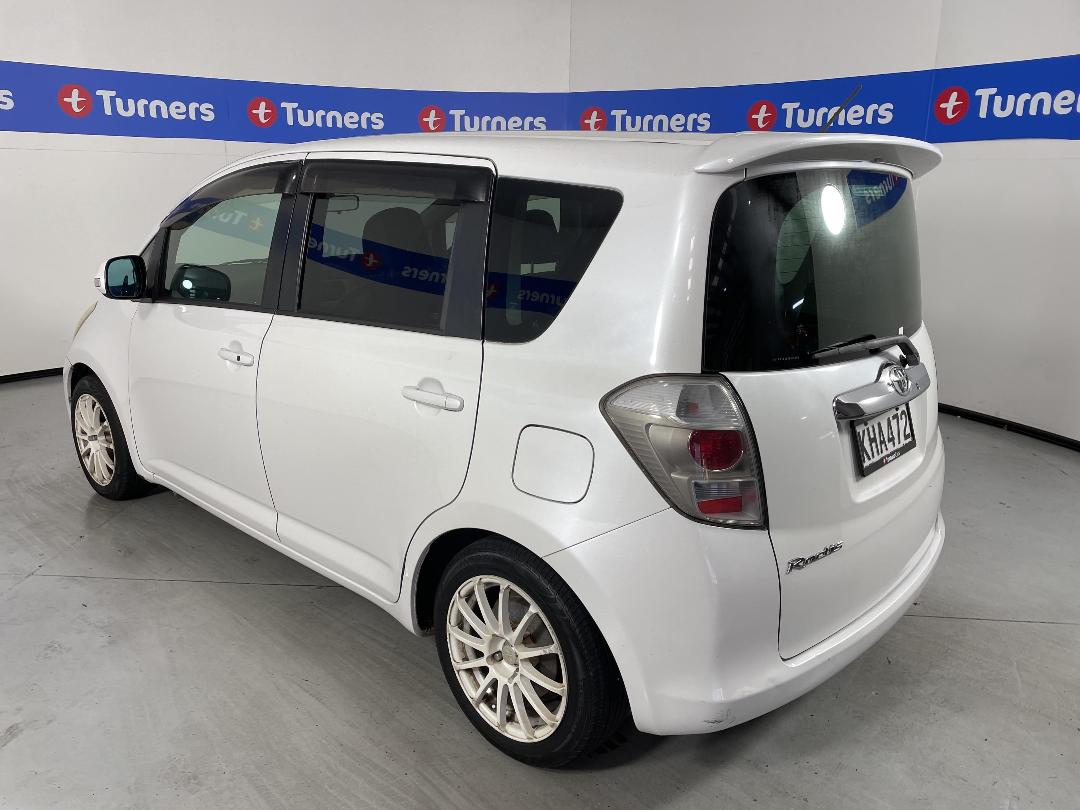 Photo '5' of Toyota Ractis
