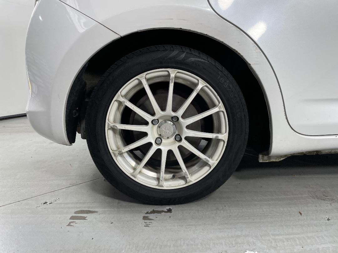 Photo '12' of Toyota Ractis