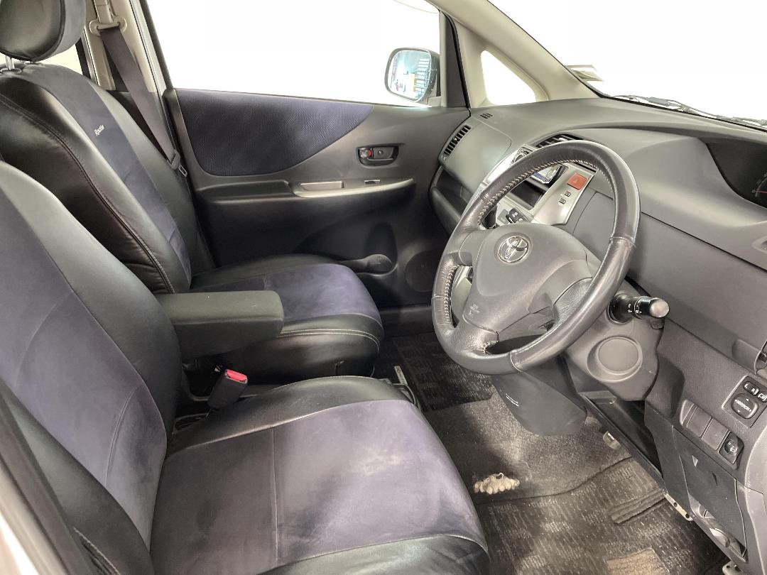 Photo '16' of Toyota Ractis