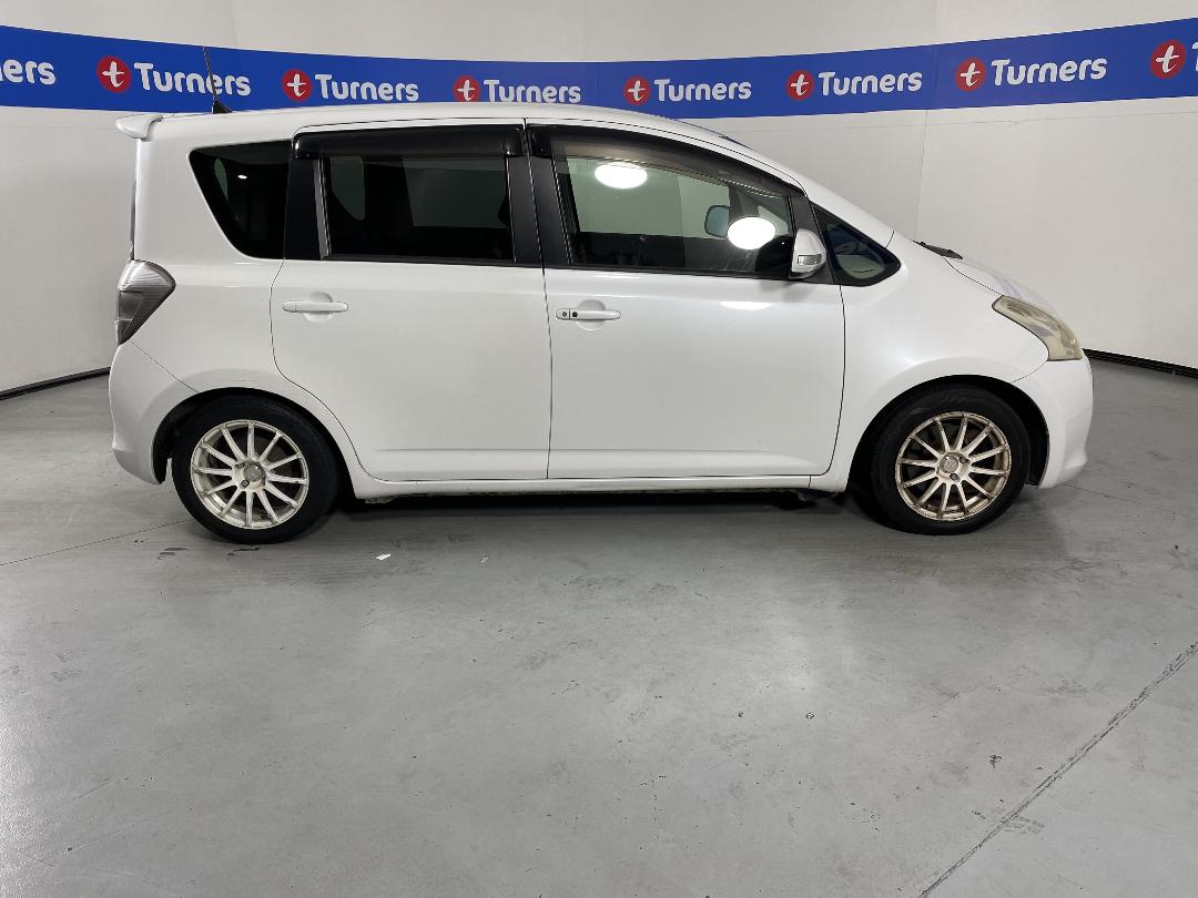 Photo '23' of Toyota Ractis