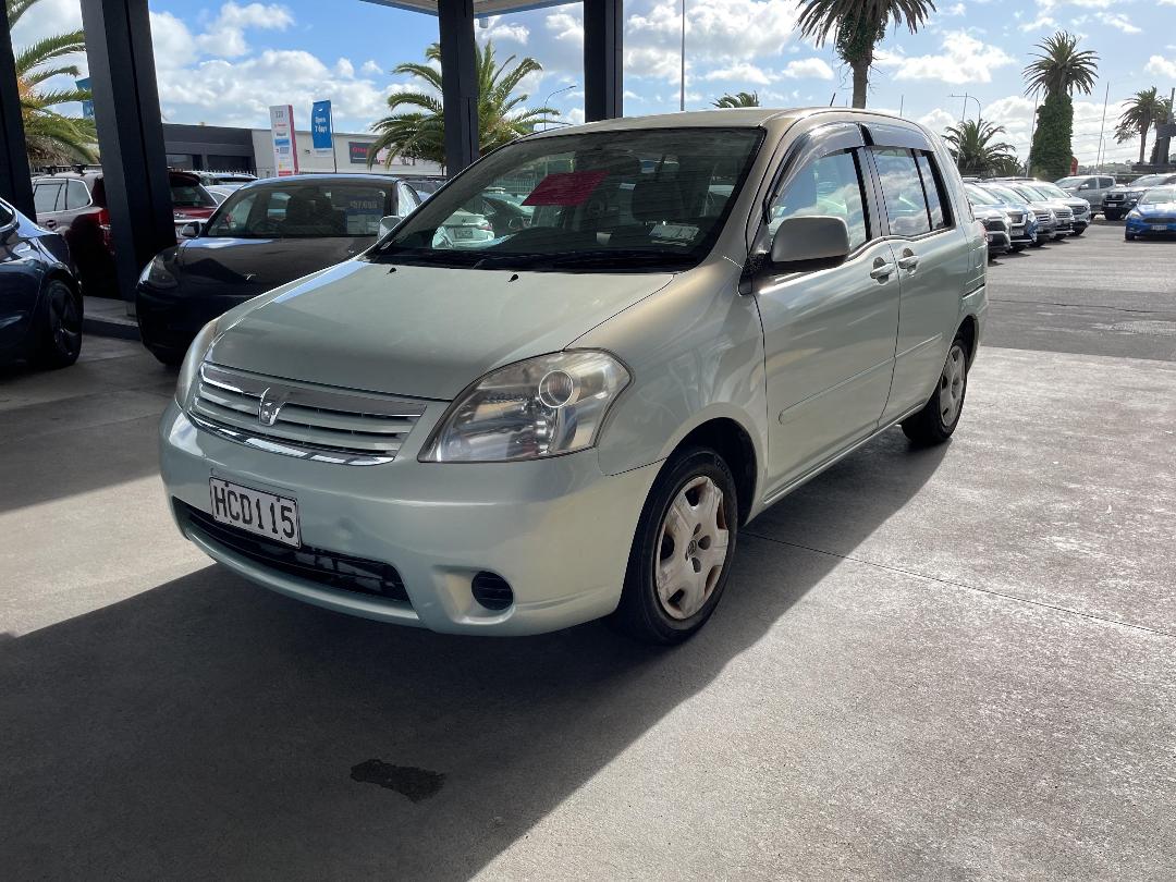 Photo '4' of Toyota Raum