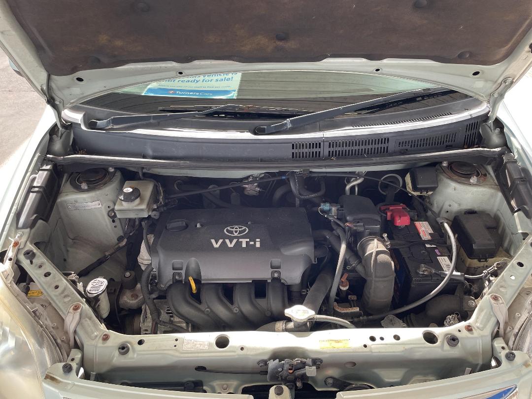 Photo '6' of Toyota Raum