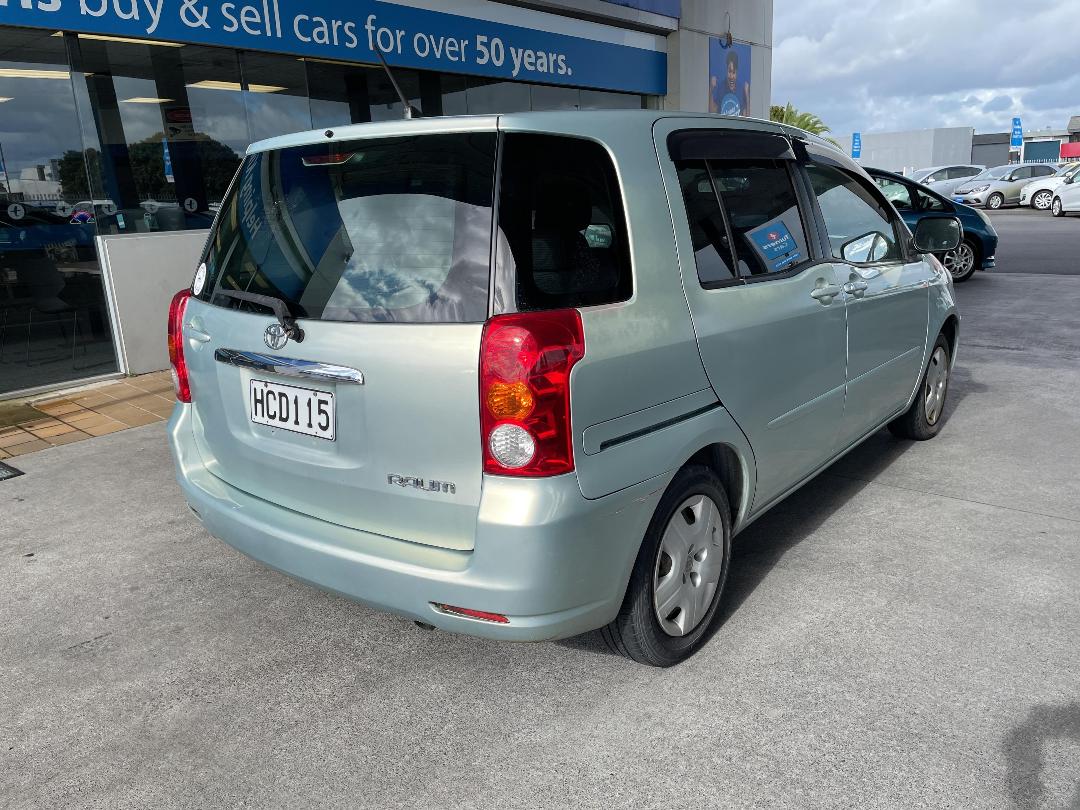 Photo '7' of Toyota Raum