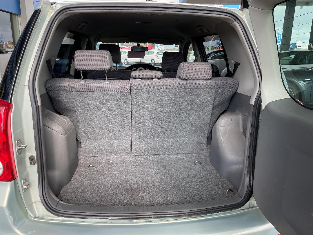 Photo '12' of Toyota Raum