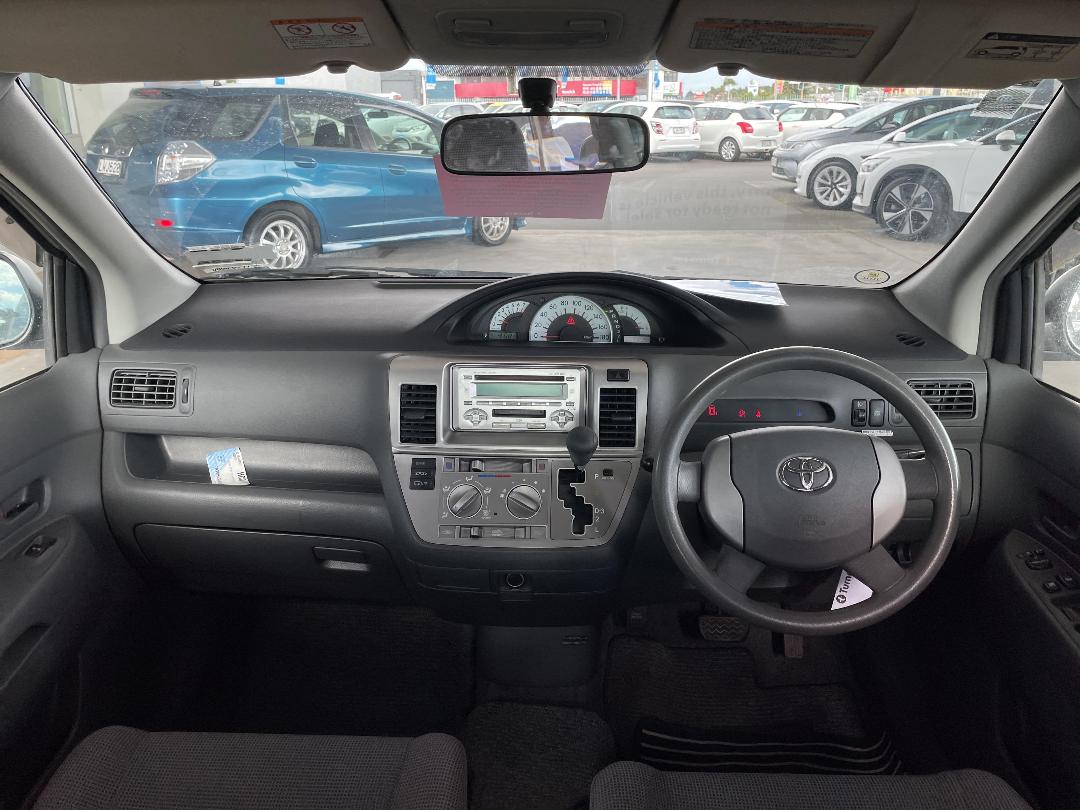 Photo '18' of Toyota Raum