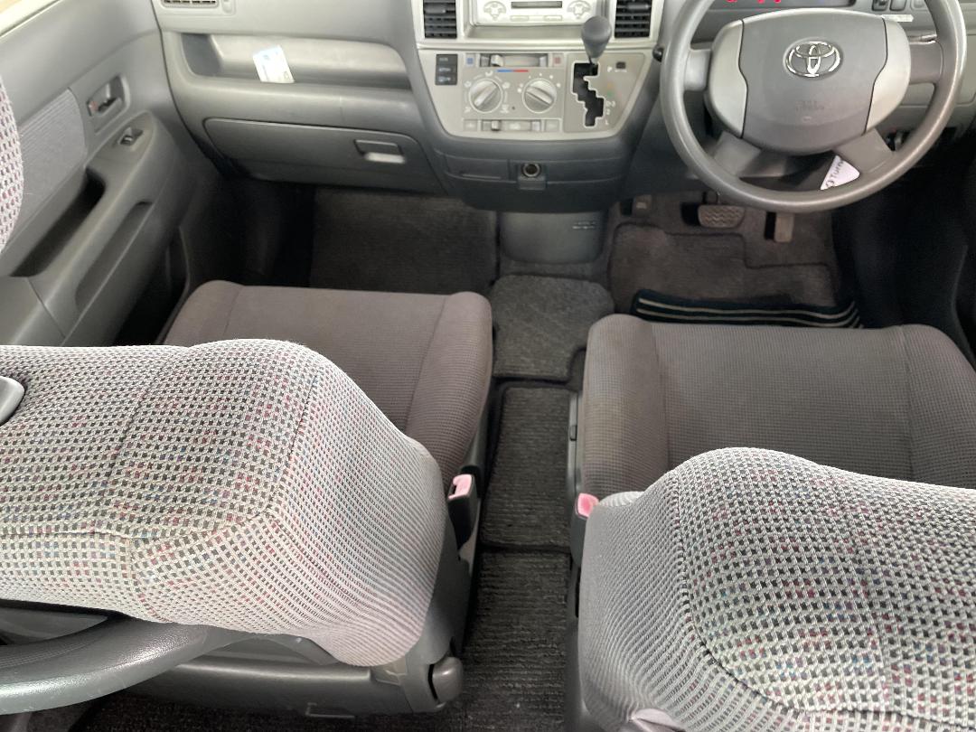 Photo '19' of Toyota Raum